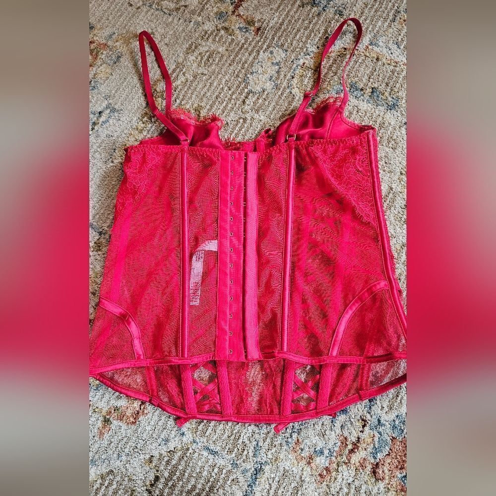 Victoria's Secret Adjustable Red Corset Size Small, Like New - Picture 3 of 5